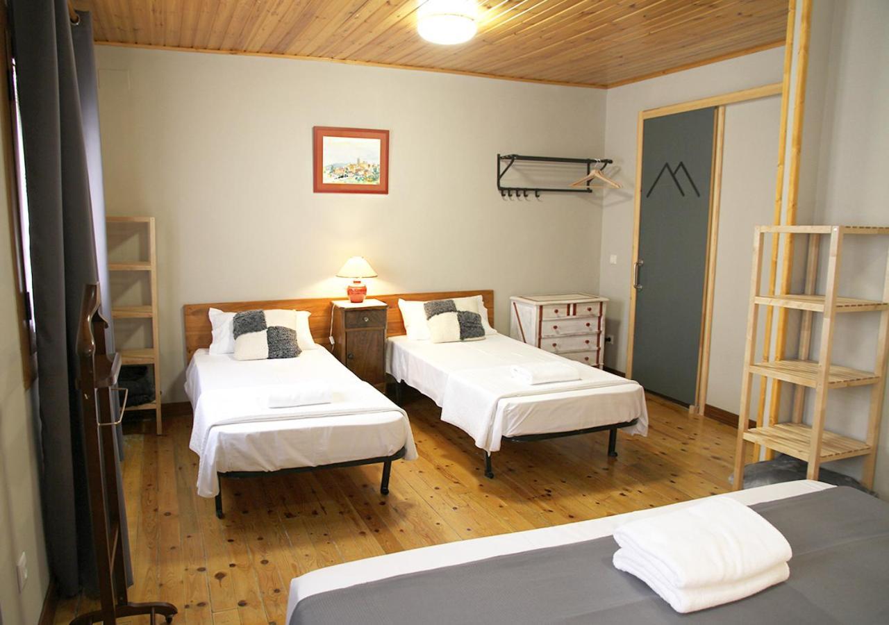 Hostal Fonda Prat Puigcerda Exterior photo