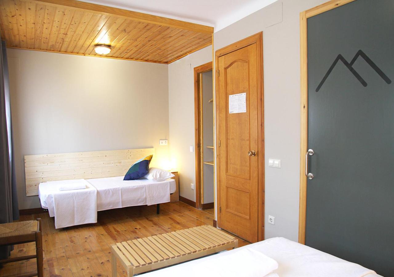 Hostal Fonda Prat Puigcerda Exterior photo