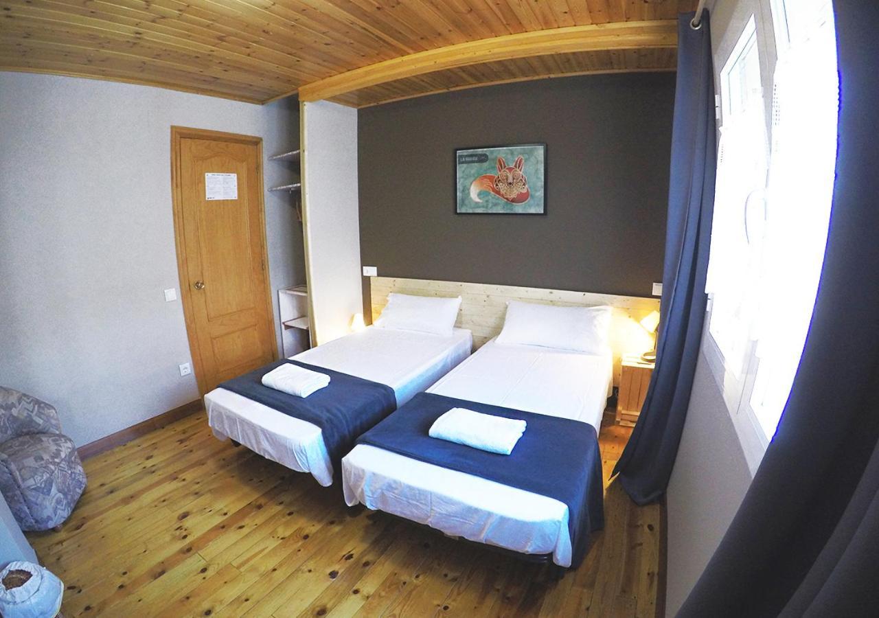 Hostal Fonda Prat Puigcerda Exterior photo