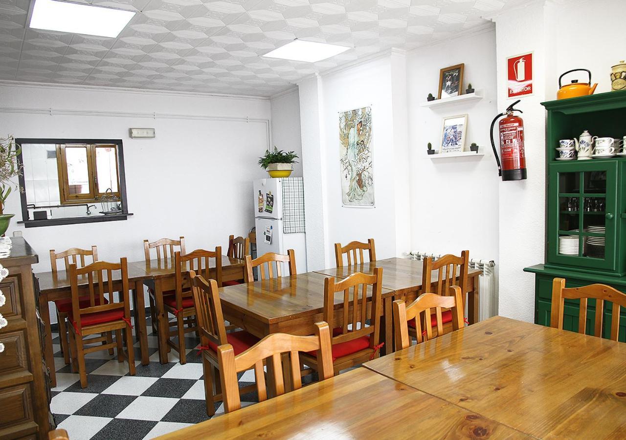 Hostal Fonda Prat Puigcerda Exterior photo